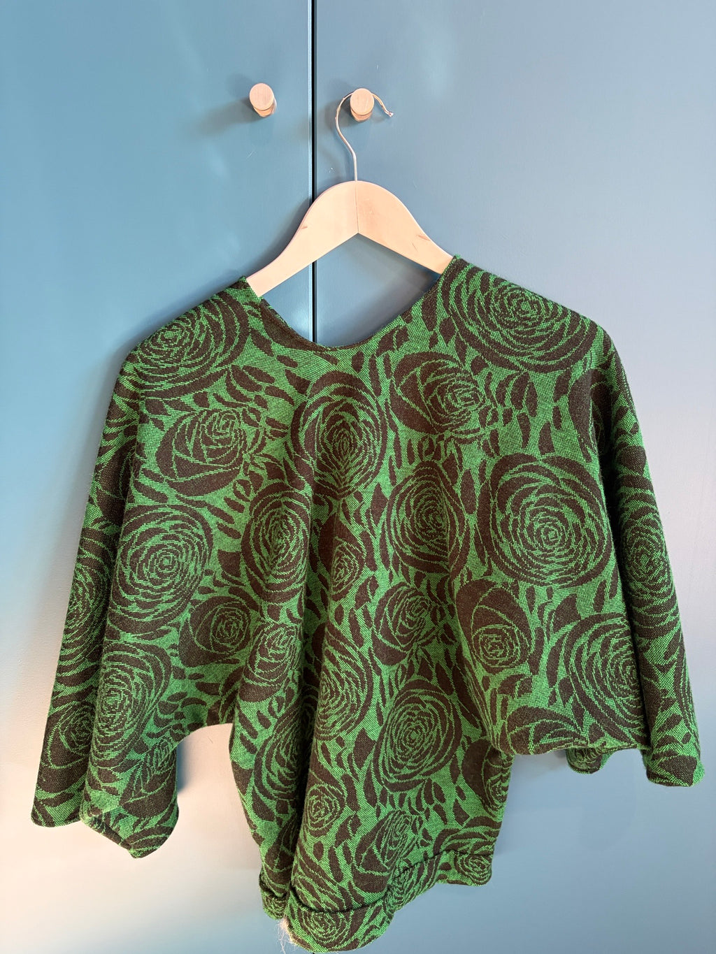 Green/Black jacquard top